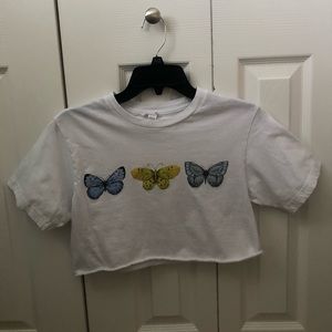Cropped Beautiful shirt // Size small